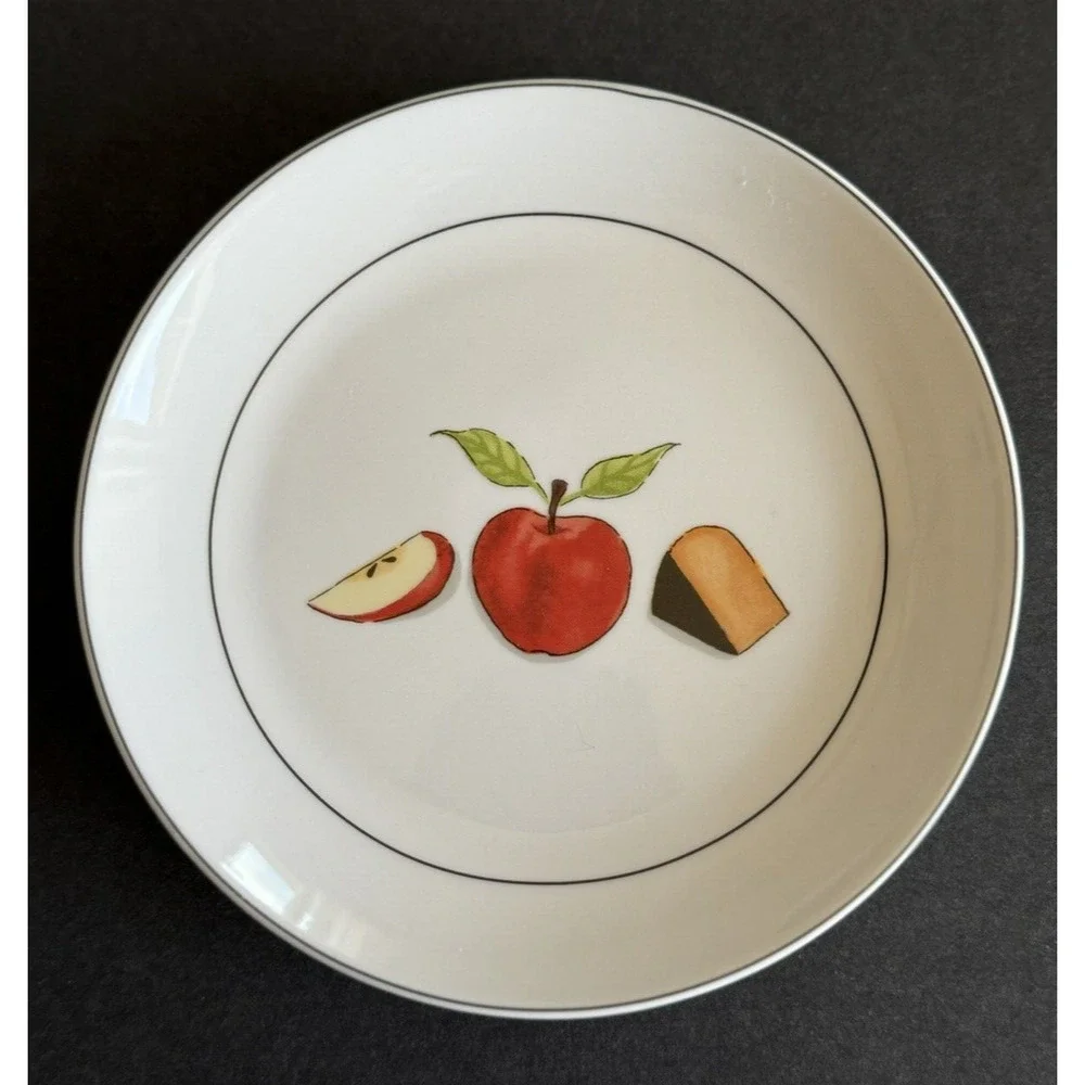 Crate & Barrel NANCY GREEN Fruit Fromage Appetizer Cheese Plates 6 1/2